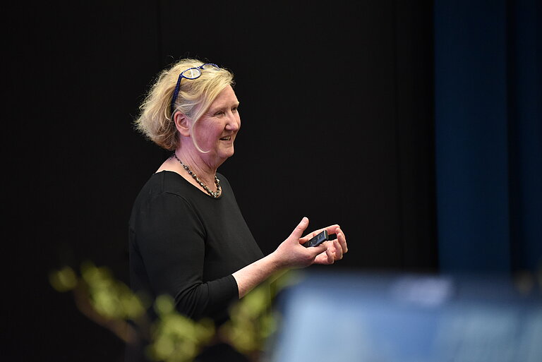 Professorin Dr. Terry Plank 