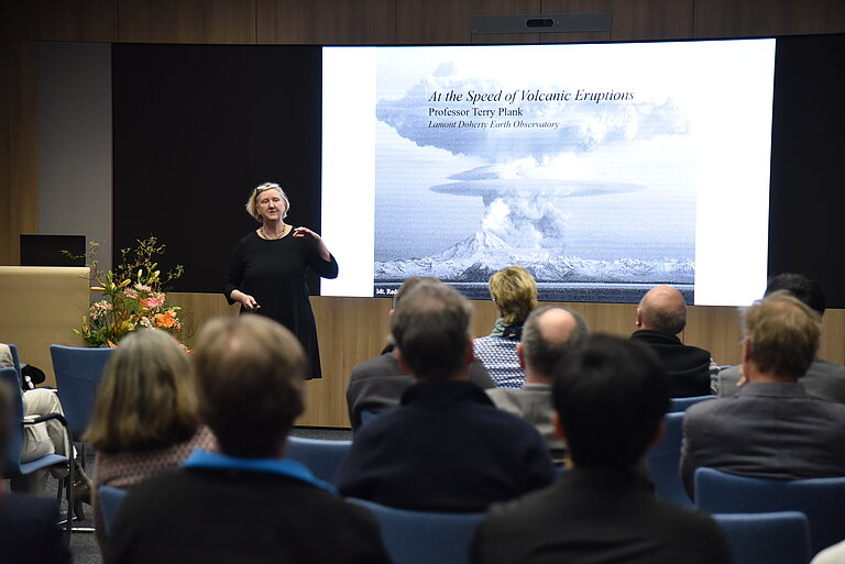 Professorin Dr. Terry Plank 