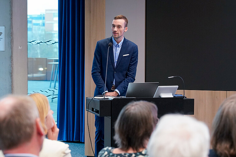 Benedikt Haimerl has been awarded the Annette Barthelt Prize for his Master's thesis