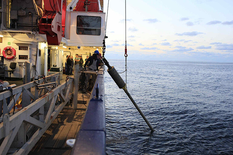 Ausbringen eines Schwerelots