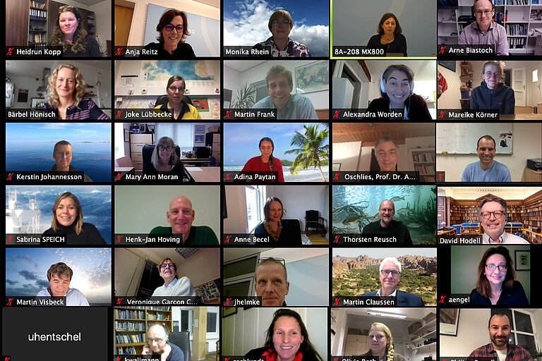Mitglieder des Wissenschaftlichen Beirats diskutieren mit Vertretern des GEOMAR in einer Online Konferenz. Quelle: GEOMAR