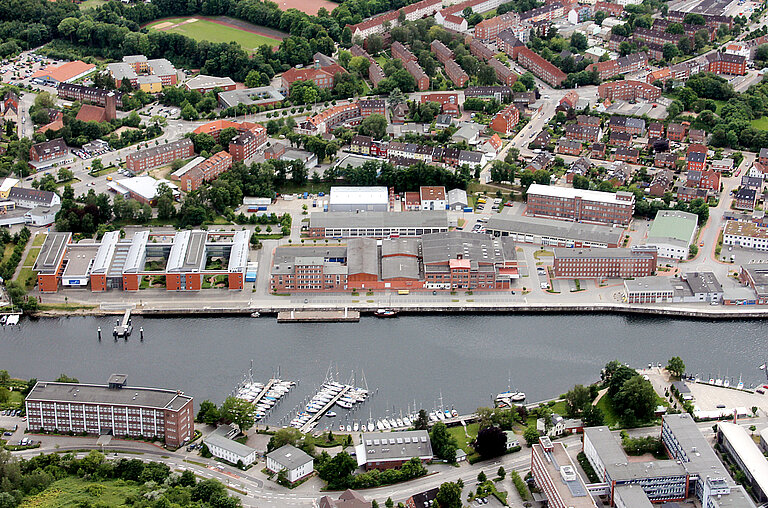 Luftbild des Geländes vor Beginn der Bauarbeiten