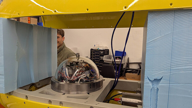 Blick ins Innere des AUVs auf den Hauptdruckkörper.