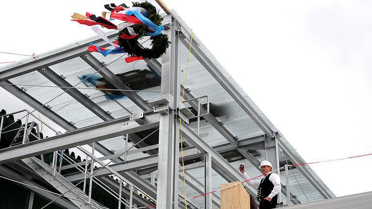 April 18, 2016: Topping-out ceremony for the new Core & Rock Repository