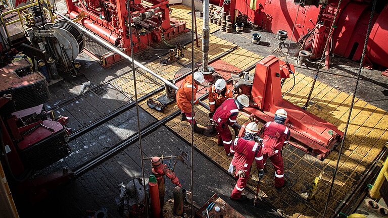 Bohraktivitäten an Bord eines Spezialschiffes