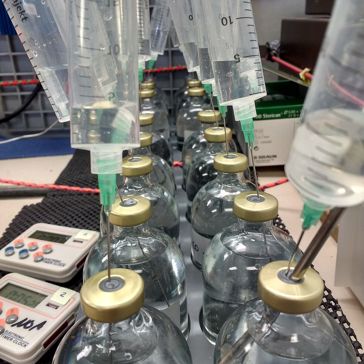 CO sapmles with cannulas