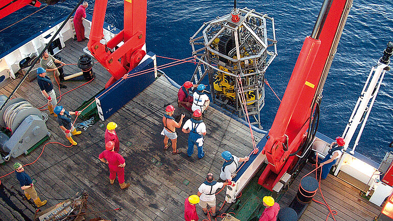 The deep-sea drilling rig Rockdrill 2 in operation from aboard MERIAN in the northern Atlantic