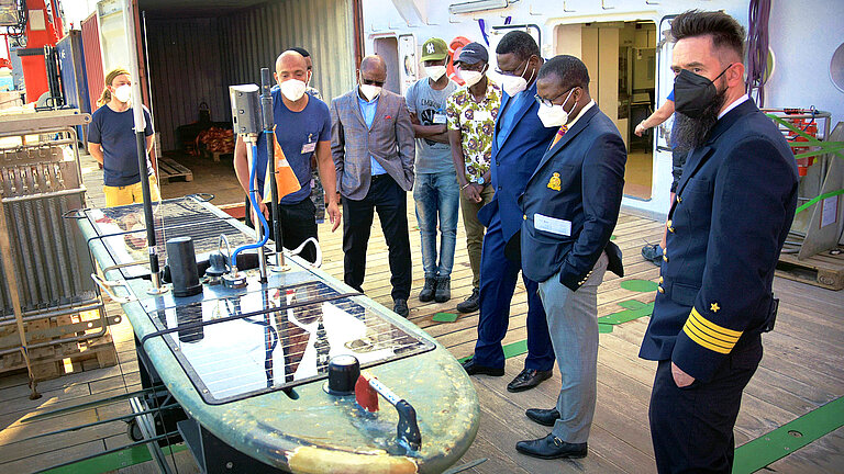 Start der "Schwimmenden Universität"