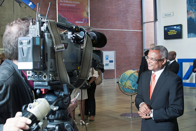 Begehrter Gesprächspartner: Premierminister Jose Maria Neves. Foto: J. Steffen, GEOMAR
