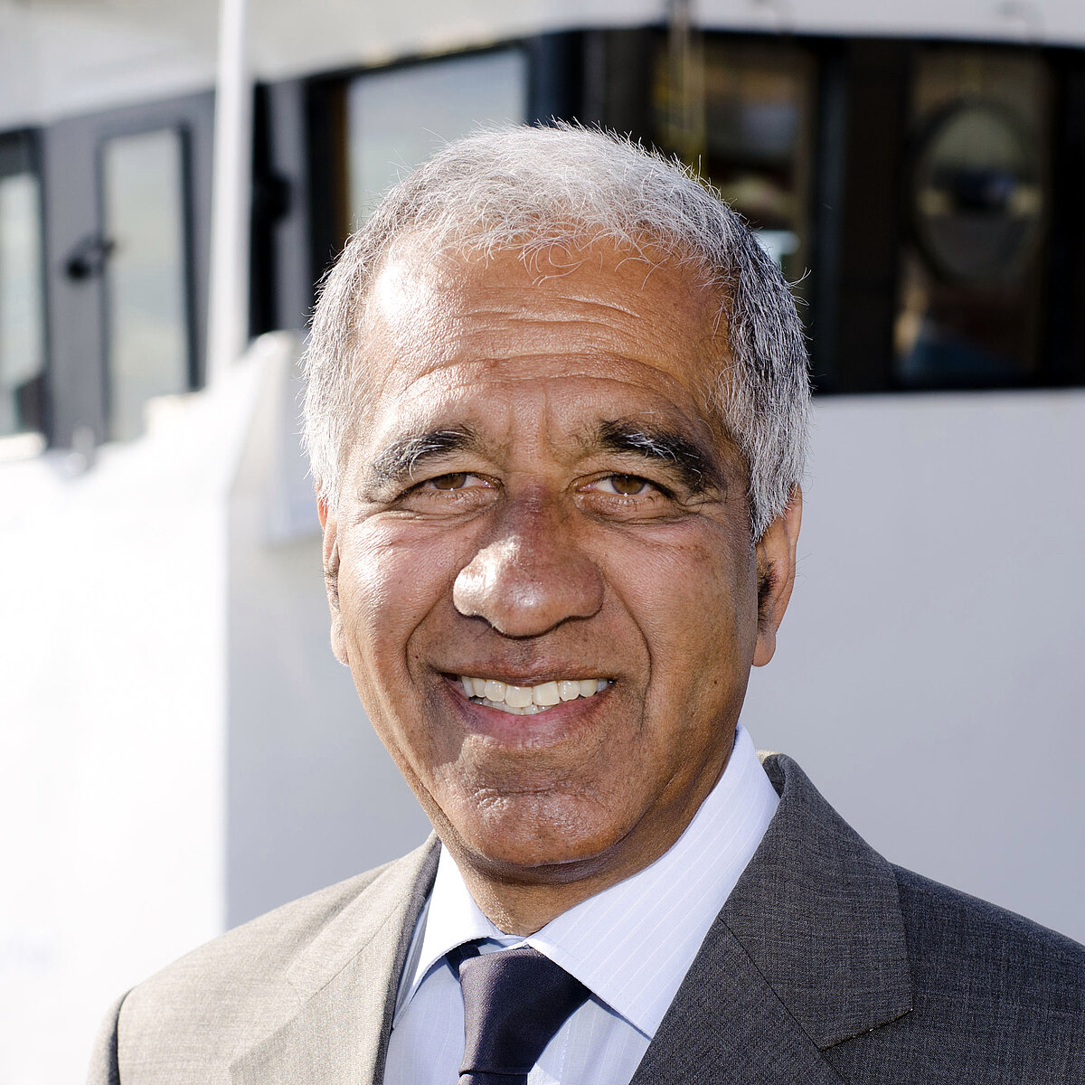 Portrait Mojib Latif