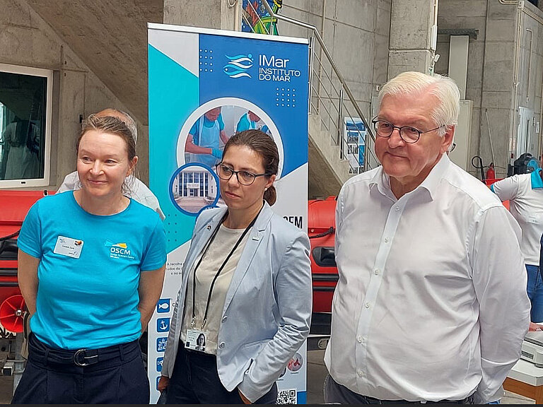 GEOMAR Director Professor Dr. Katja Matthes (centre) and Dr .Cordula Zenk, Cabo Verde Coordinator at GEOMAR, with the Gerrman Federal President Frank-Walter Steinmeier. Photo: Dr. Zage Kaculevski, BMBF
