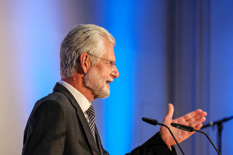 Prof. Dr. Peter Herzig