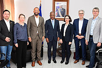 GEOMAR-Direktorin mit Premierminister und Meeresminister