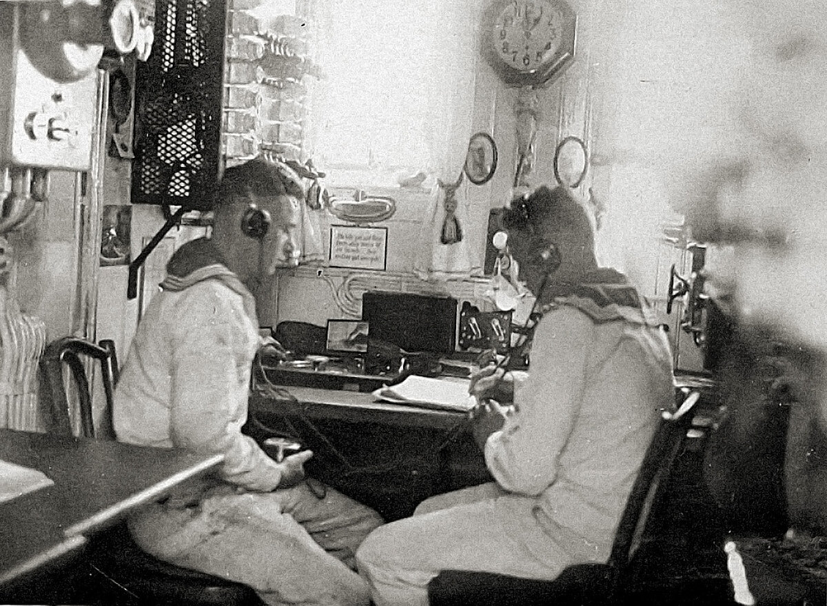 Echolotgäste beim Loten mit dem Behm-Lot.