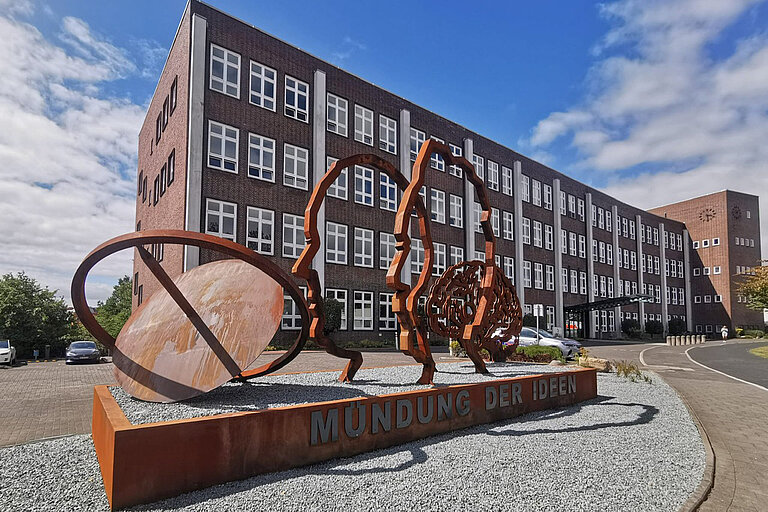 Denkmal für Hermann Anschütz-Kaempfe und Albert Einstein in Kiel