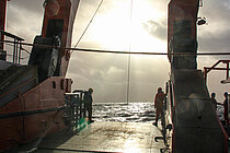 The sun is shining above the SONNE.