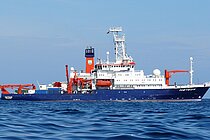 Ein Forschungsschiff auf dem Meer