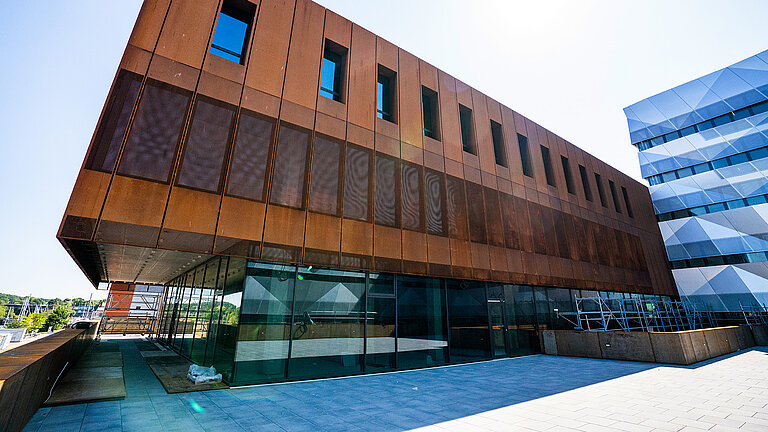 Tower 2 of the ENB with a Corten steel facade.
