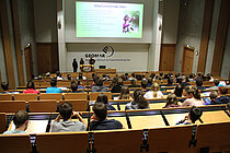 Die Teilnehmenden im Hörsaal des GEOMAR. Foto: J. Dengg/GEOMAR