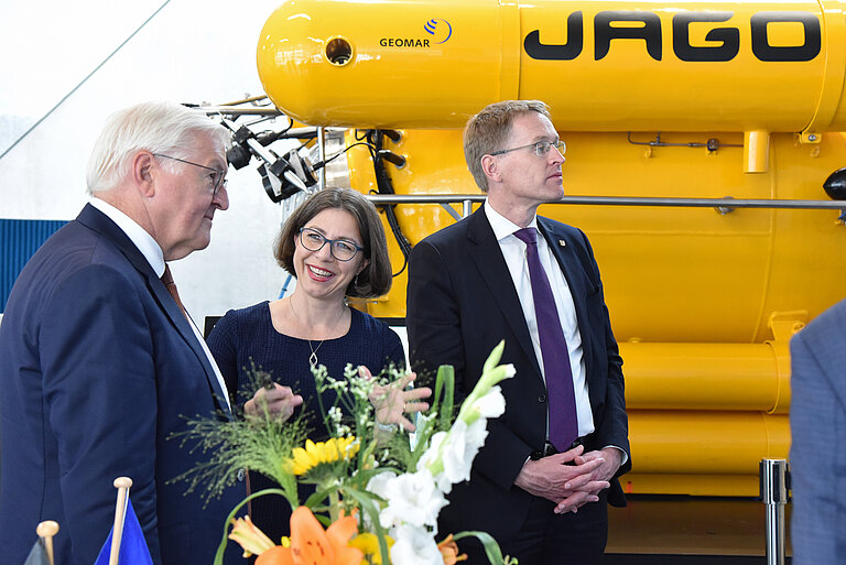 GEOMAR-Direktorin Professorin Dr. Katja Matthes mit Bundespräsident Frank-Walter Steinmeier. 