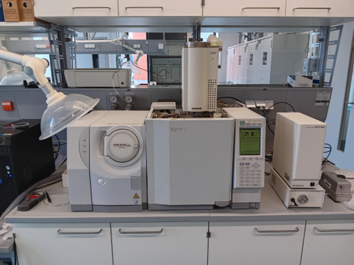 Shimadzu GCMS-2010QP