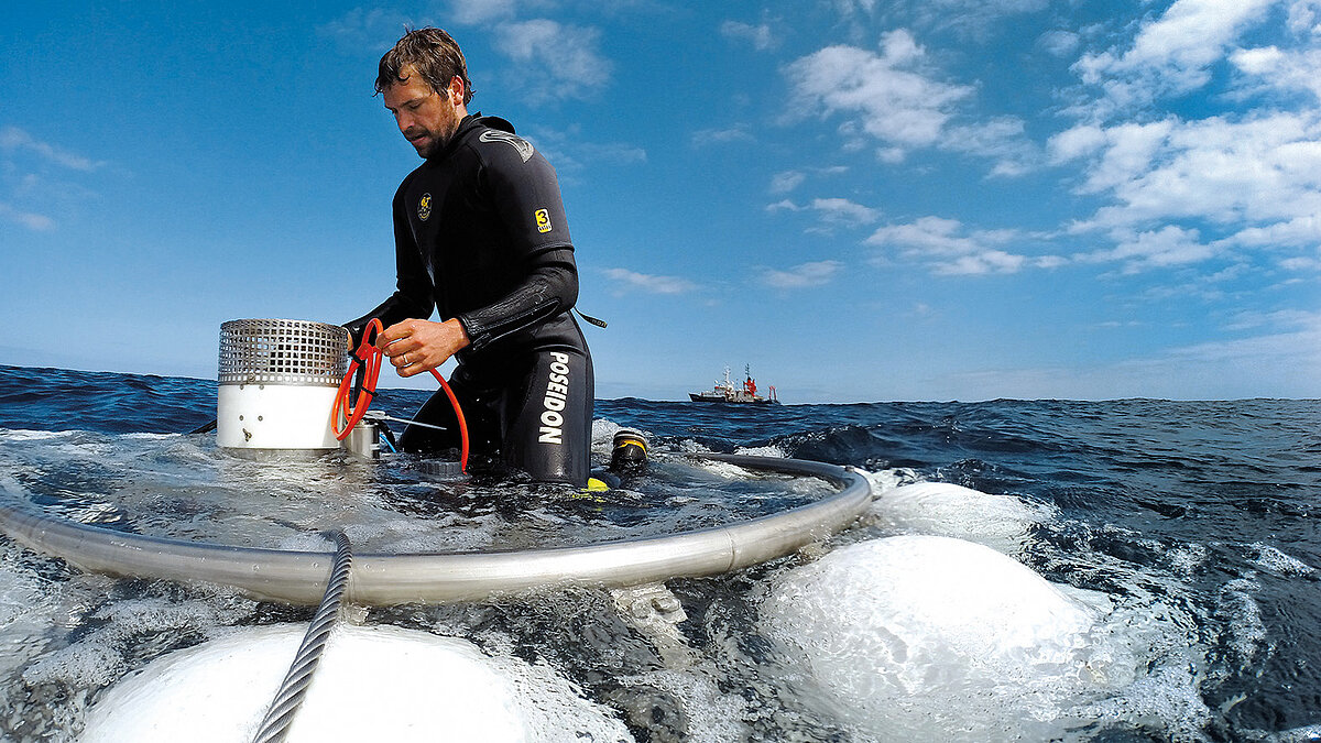 Deep water collector in use. 