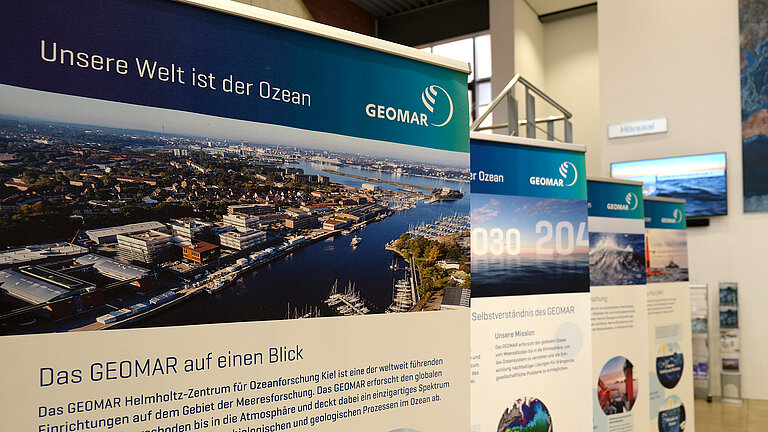 GEOMAR-Aufsteller