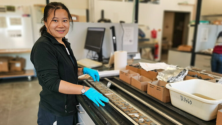 [Translate to English:] x