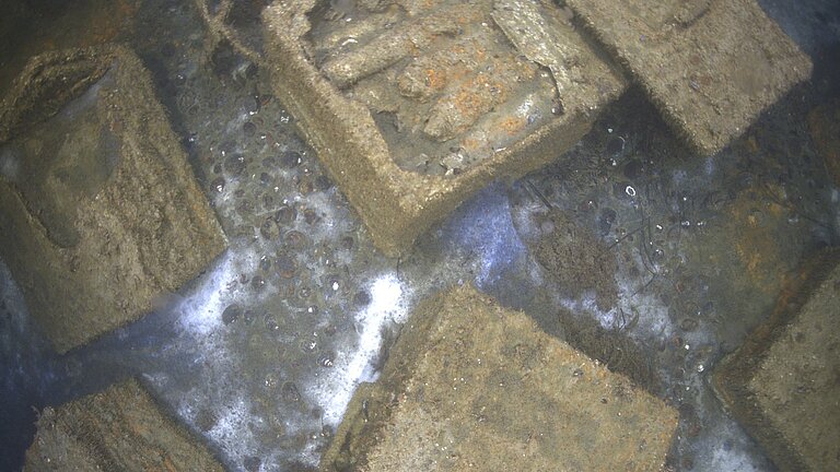 Alte Munitionskisten am Meeresboden der Lübecker Bucht